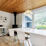 8 Person In Vaeggerlose-by Traum Bøtø By