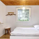 8 Person In Vaeggerlose-by Traum Ferienhaus Bøtø By