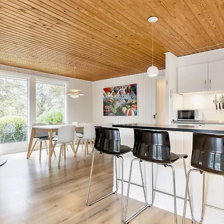 Casa vacanze 8 Person In Vaeggerlose-by Traum Bøtø By